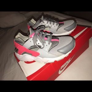 Nike Huaraches Sneakers